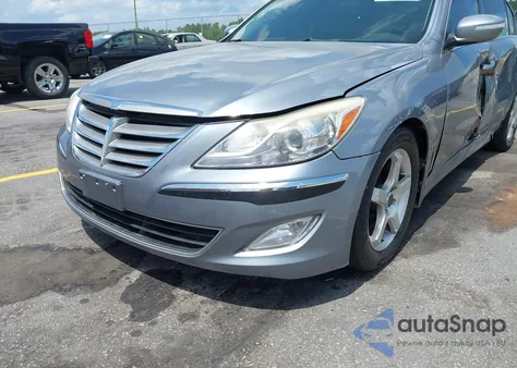 2013 Hyundai Genesis 3.8 z USA, uszkodzony, nr VIN KMHGC4DD1DU256345